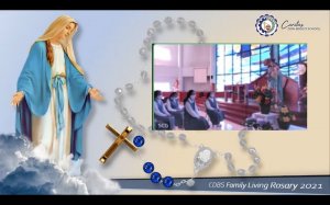 familyrosary2.jpg