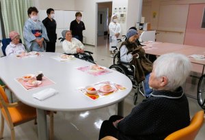 室内お花見会　ショートステイひまわり