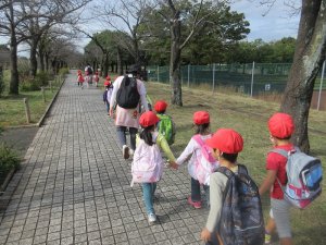 秋の遠足　ばらぐみ