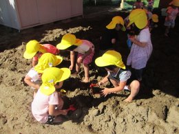 砂遊び（ぱんだ組）