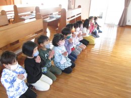 毎日　お祈りしています